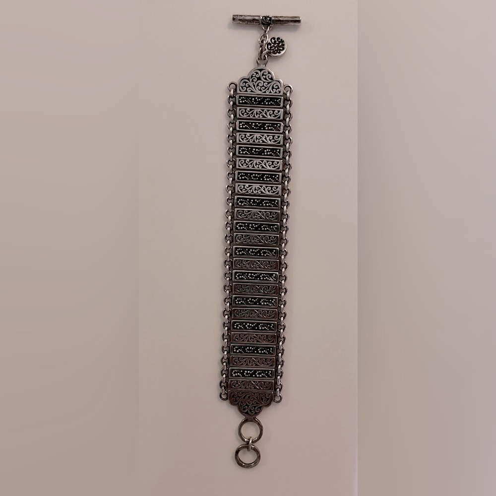 Lois Hill Beautifully detailed and elegant in 925 silver.